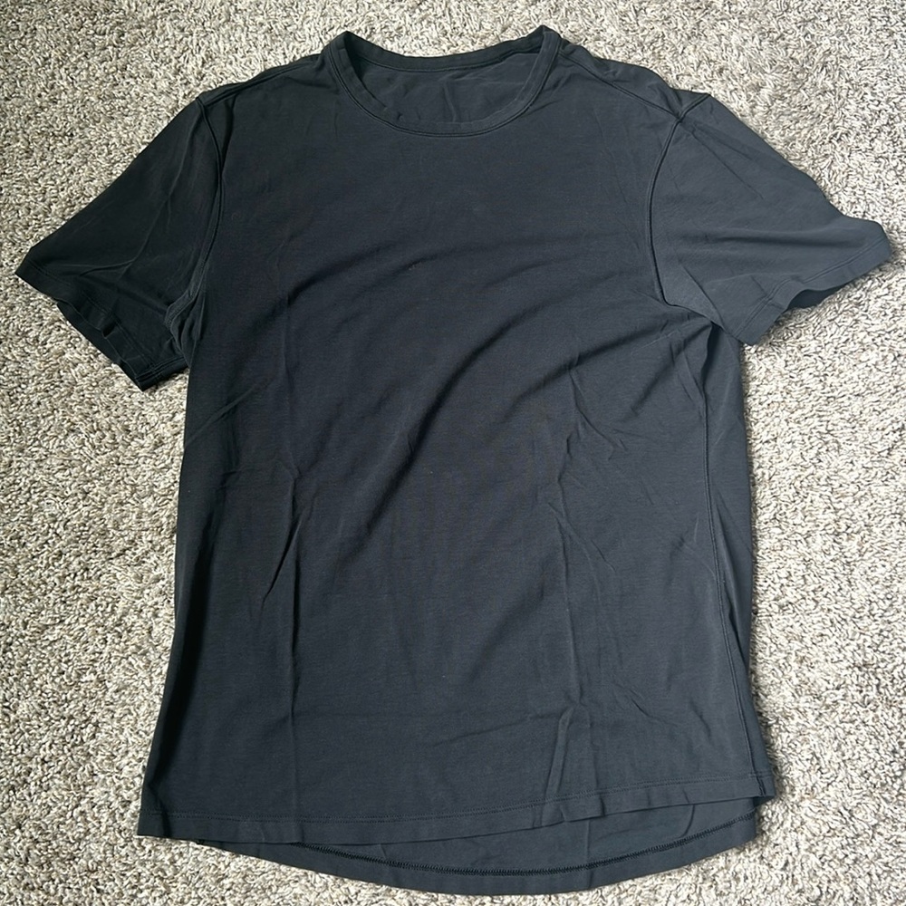 Lululemon Men’s Shirt